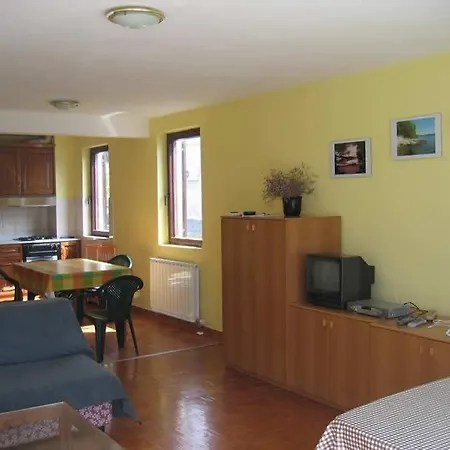 Seafront Soline Apartment